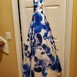 Sz 1/2  floor length gown deep rich blues and white with hints of lavender
